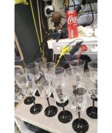 VERRE A PIED NOIR GM LE LOT