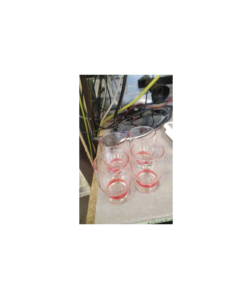 VERRE X4