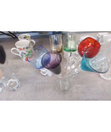 VERRE COULEUR DANS SUPPORT