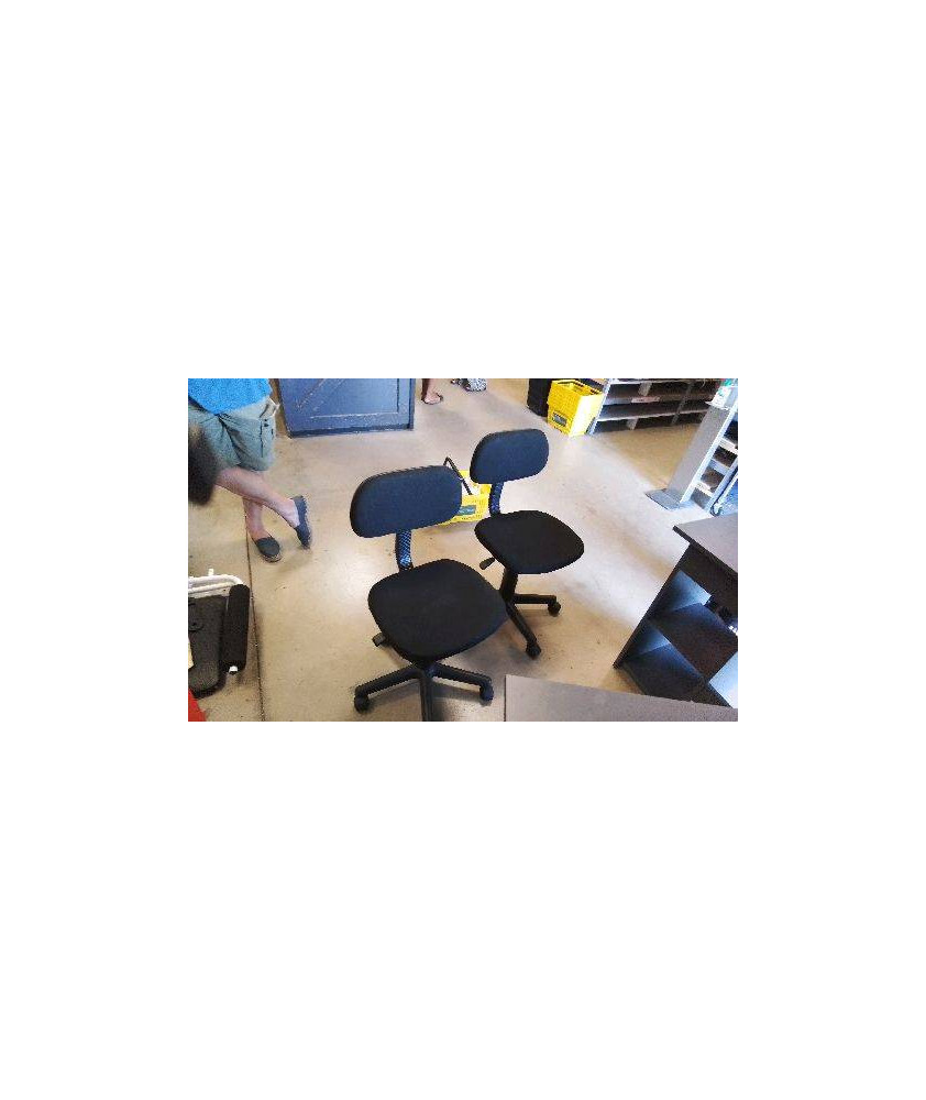 CHAISE DE BUREAU A ROULETTES