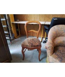 CHAISE TAPISSÉE 