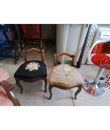CHAISE TAPISSÉE 