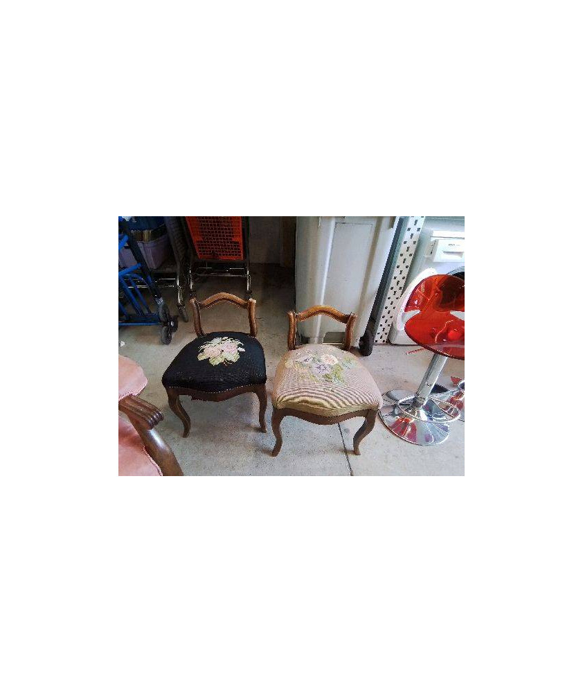 CHAISE TAPISSÉE 