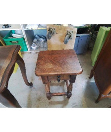 TABOURET EN BOIS