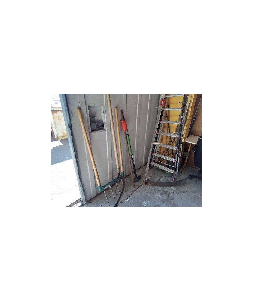 GROS OUTILS DE JARDINAGE 
