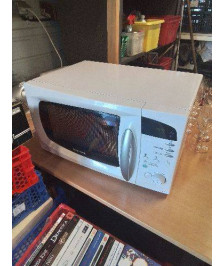 MICRO-ONDES SAMSUNG M187DN