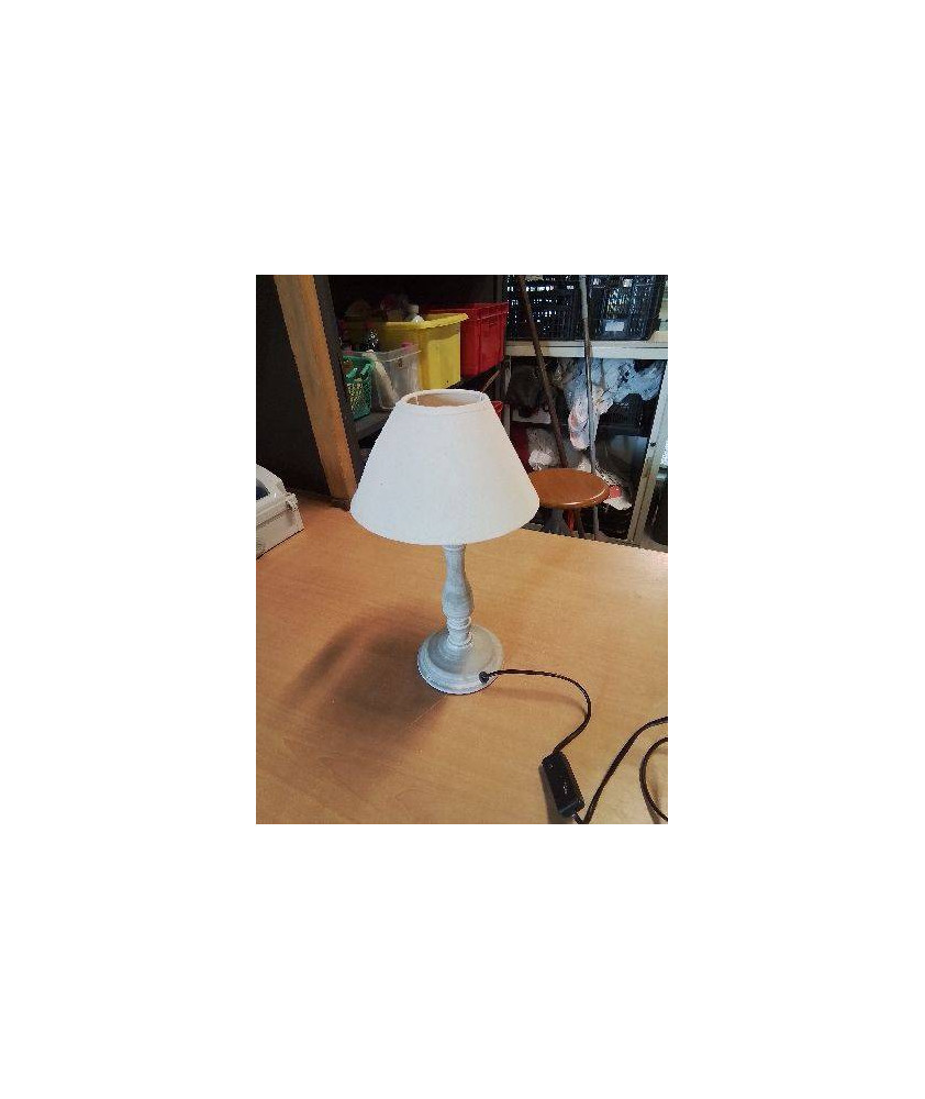 LAMPE METAL GRIS CERUSÉ AJ ECRU