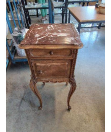 CHEVET BOIS CLAIR PIEDS ESCARGOT 1 PORTE 1 TIROIR DESSUS MARBRE ROUGE