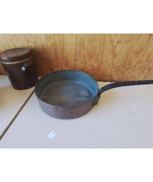 LARGE CASSEROLE EN CUIVRE ÉTAMÉ 