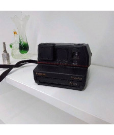 POLAROID