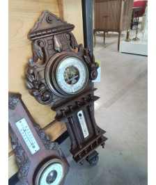 BAROMÈTRE THERMOMÈTRE BOIS SCULPTÉ ET GRAVÉ 