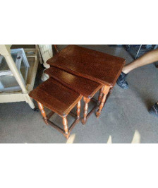 TABLES GIGOGNES