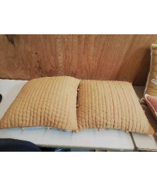 COUSSIN JAUNE
