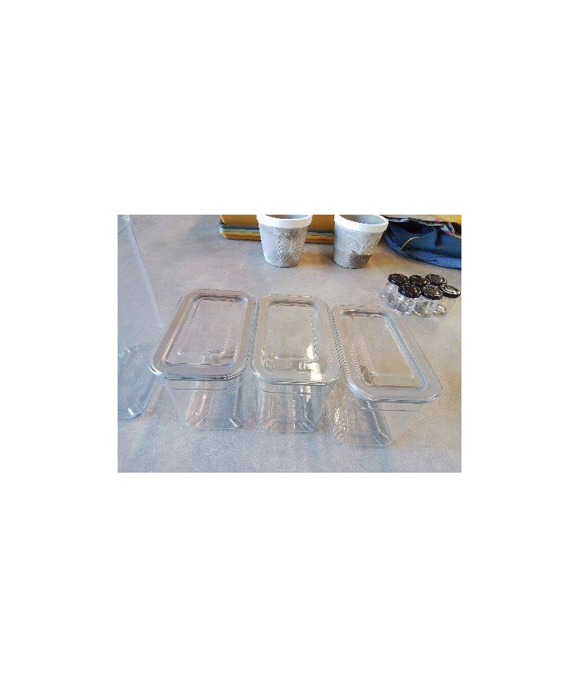 TUPPERWARE 
