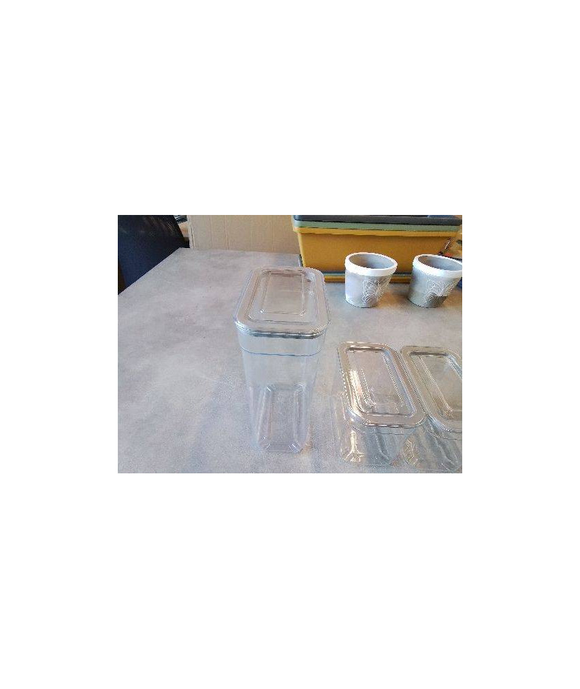 TUPPERWARE 