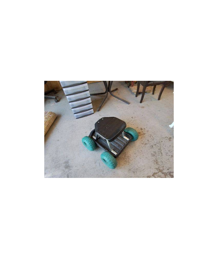TABOURET DE JARDIN SUR ROUES