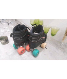 PATINS A ROULETTES POINTURE 32 