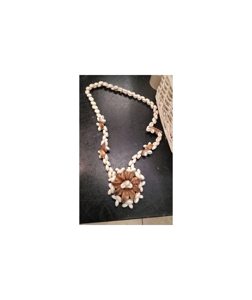 COLLIER COQUILLAGES 