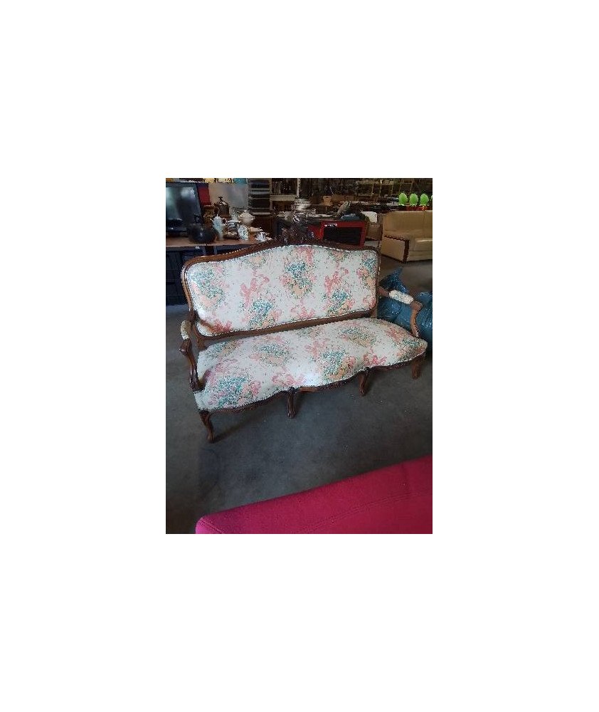 BANQUETTE 3 PLACES BOIS ASSISE ET DOSSIER CAPITONNÉ TISSU ECRU AUX FLEURS BANQUETTE 3 PLACES BOIS ASSISE ET DOSSIER CAPITONNÉ TISSU ECRU AUX FLEURS
