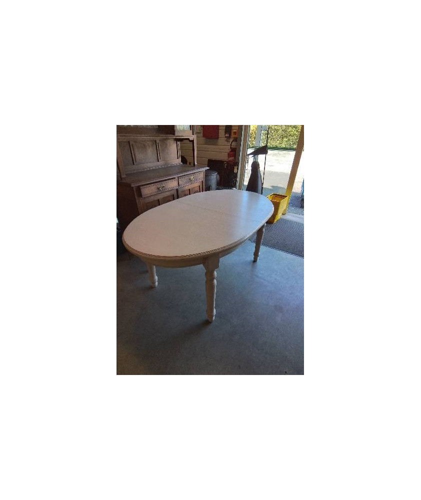 TABLE OVALE BOIS BLANC PIEDS TOURNÉS (VENDUE SANS RALLONGE)170X99X67CM TABLE OVALE BOIS BLANC PIEDS TOURNÉS (VENDUE SANS RALLONGE)170X99X67CM