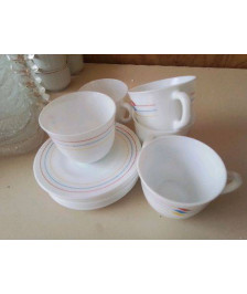LOT DE 5 TASSES EN ARCOPAL