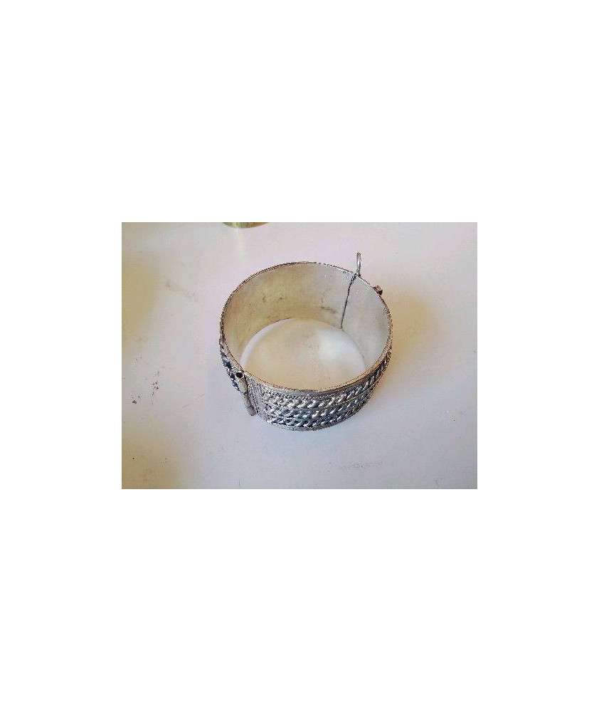 BRACELET EN METAL ARGENTÉ 