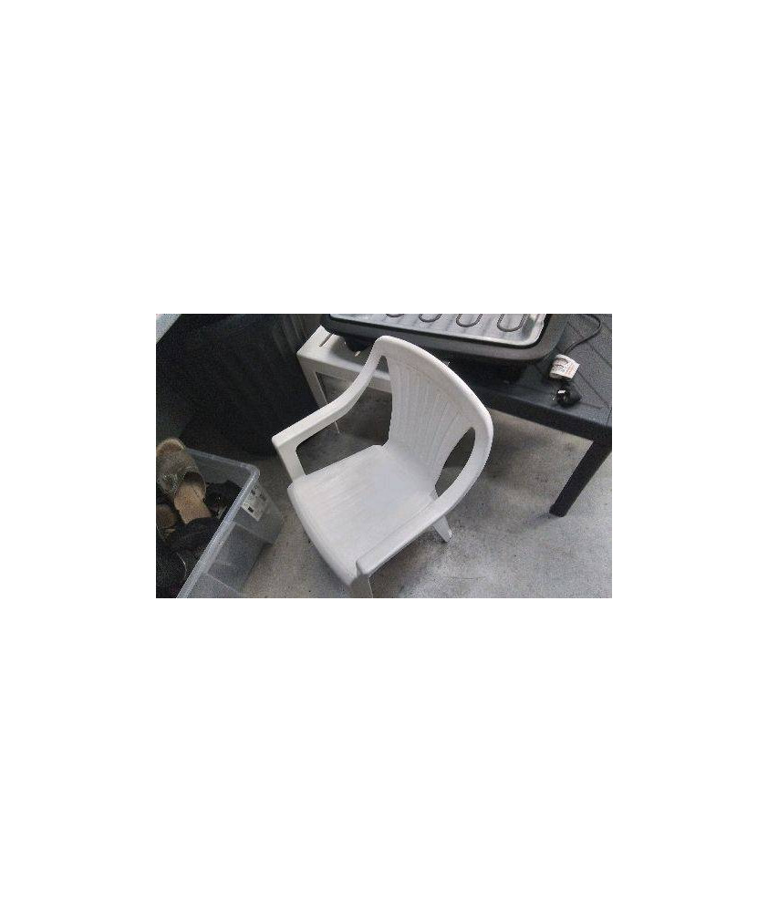 CHAISE PLASTIQUE ENFANT