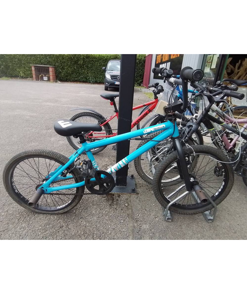 VELO ENFANT EN L\'ETAT