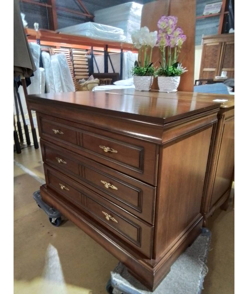 COMMODE 