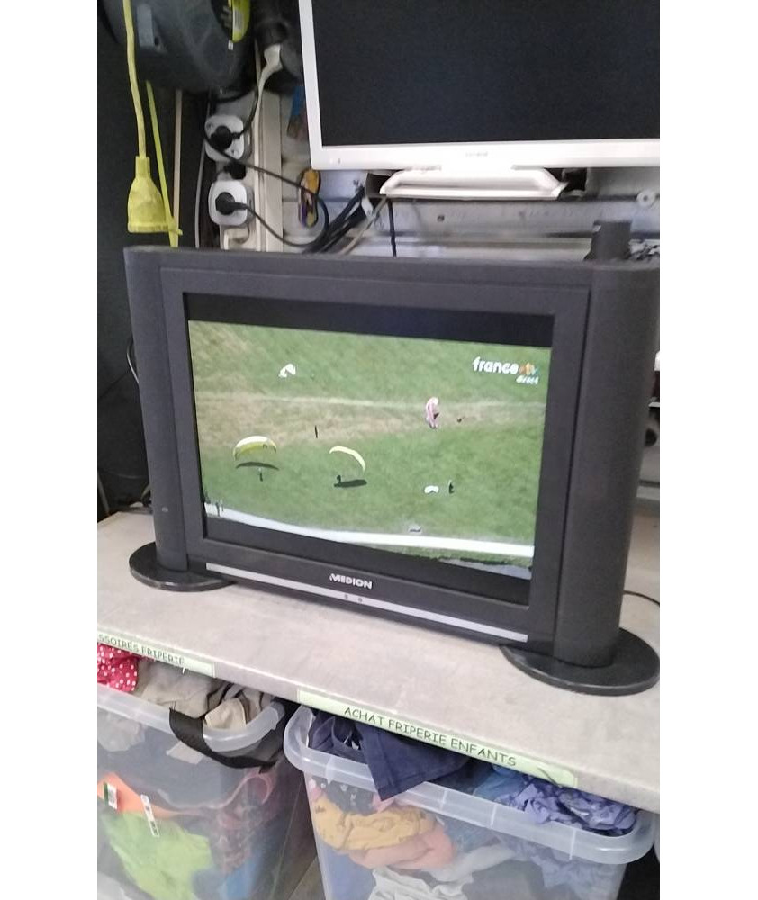 ECRAN MEDION NON HD SANS TEL