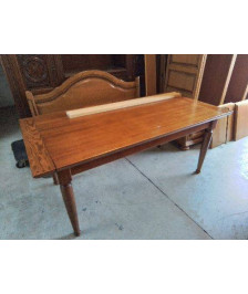 TABLE RECTANGULAIRE EN MERISIER 