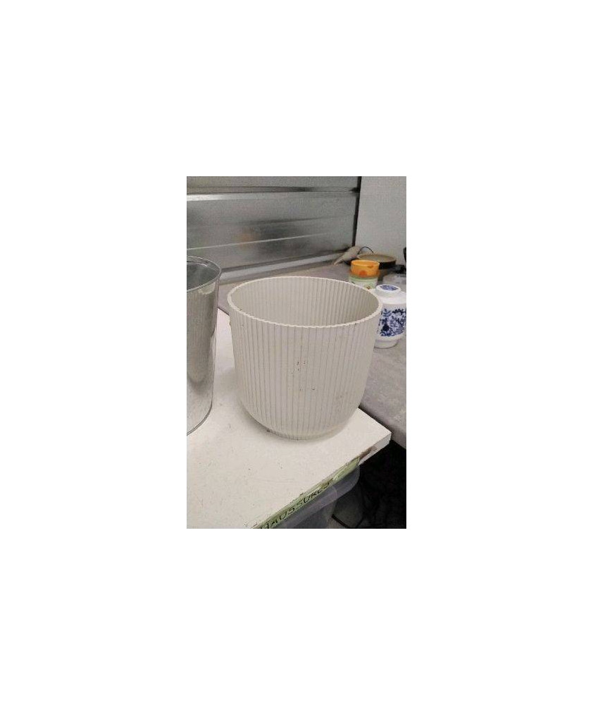 CACHE POT PLASTIQUE