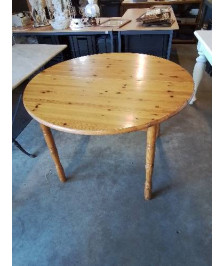 TABLE RONDE PIN A RALLONGES PAPILLON 105X76CM