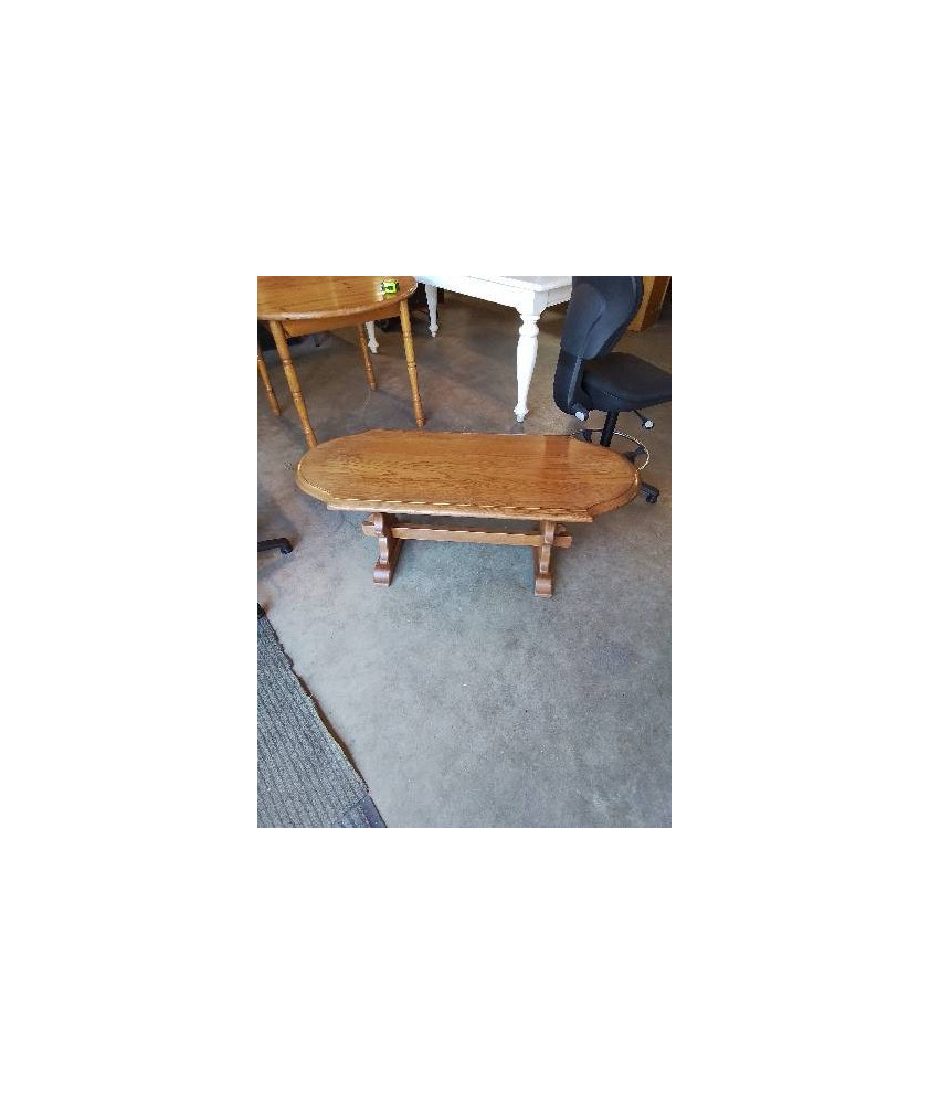 TABLE BASSE OVALE ÉCHANCRÉE A ENTRETOISE BOIS CLAIR
