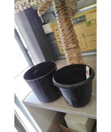POT DE FLEURS PLASTIQUE 