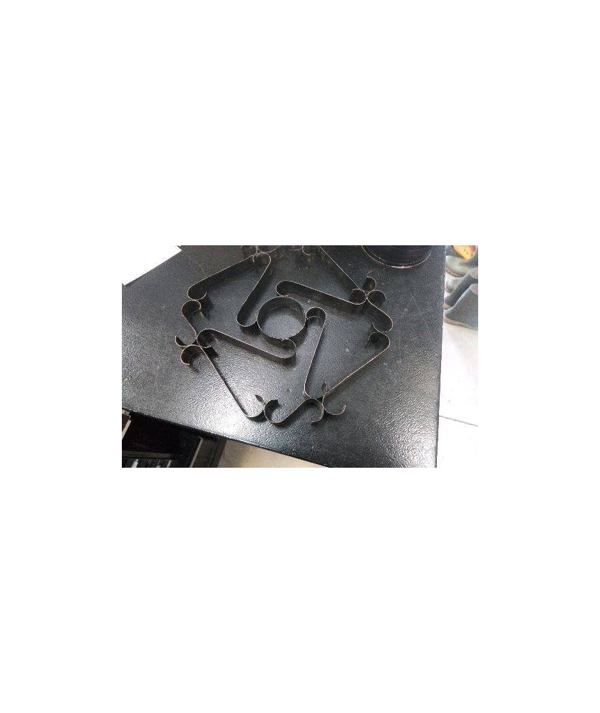 DESSOUS DE PLAT FER NOIR 