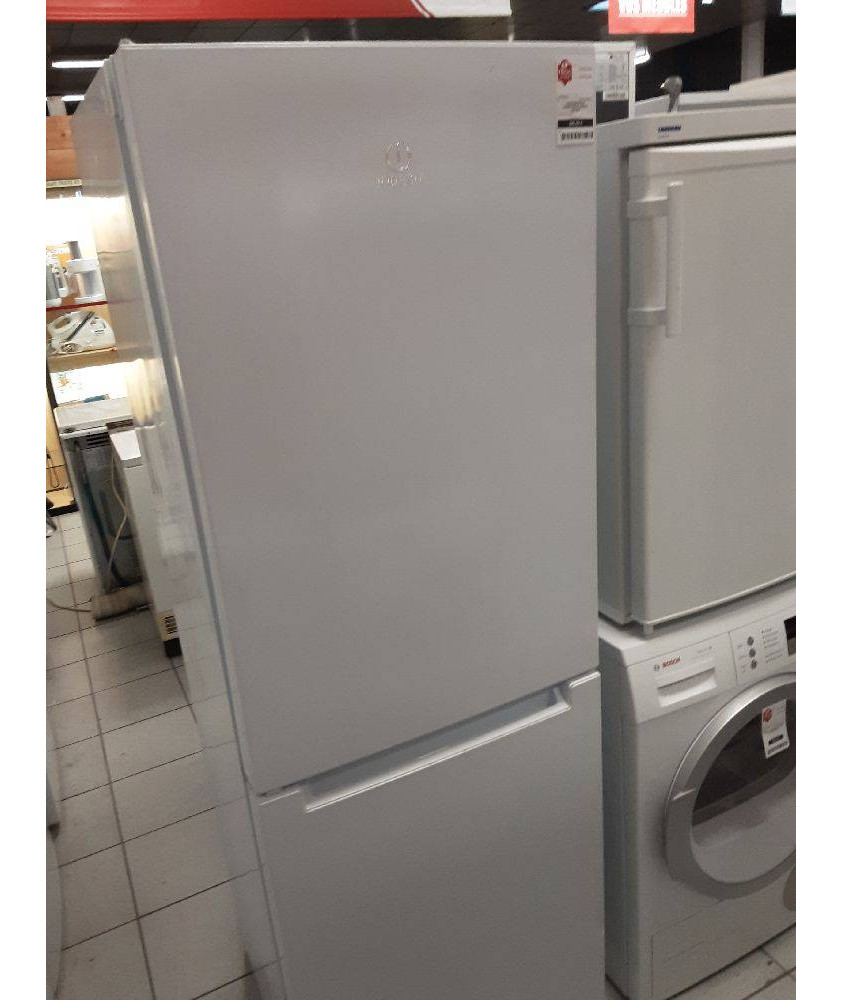 REFRIGERATEUR CONGELATEUR INDESIT CMO2FF