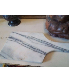 PLANCHE A DECOUPER EN MARBRE 