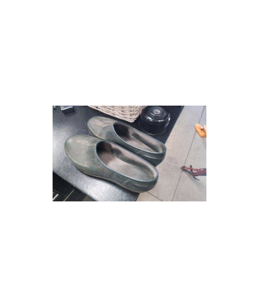 CHAUSSURES DE JARDIN T.43