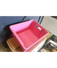 CAISSE PLASTIQUE ROSE 