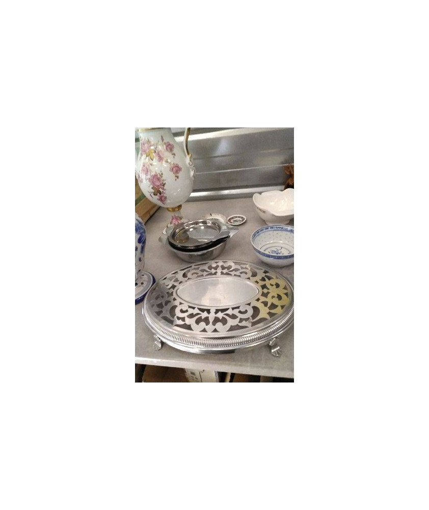 DESSOUS DE PLAT