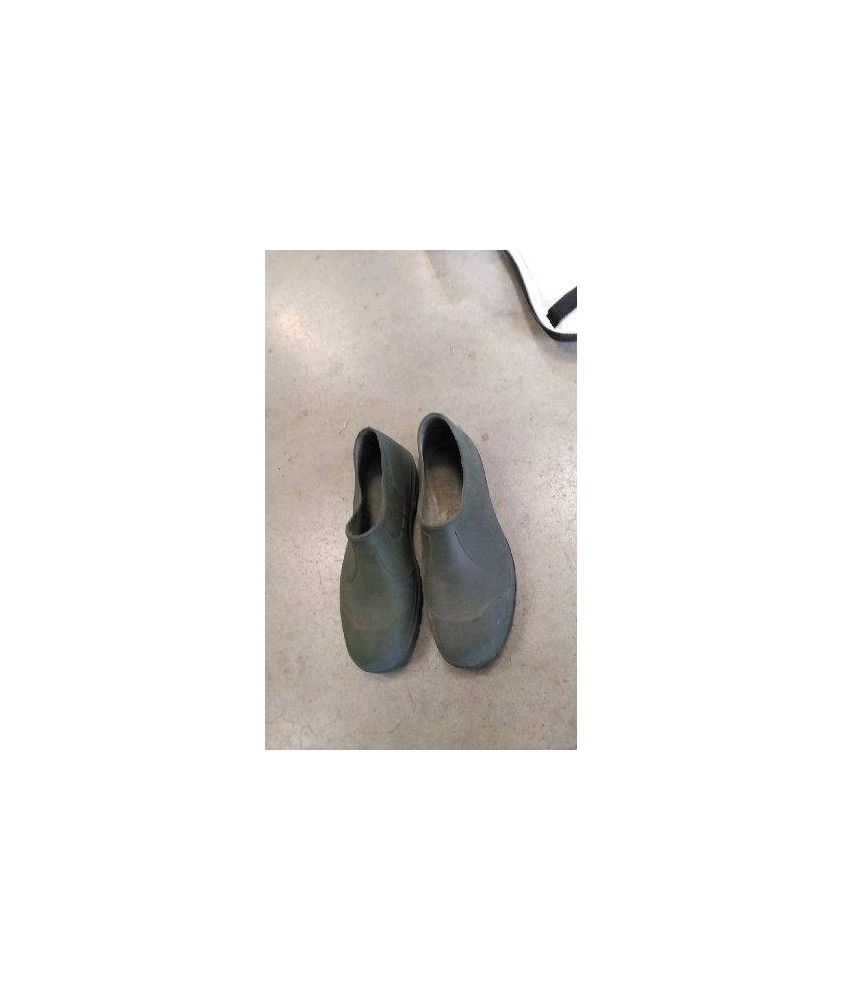 CHAUSSURES DE JARDIN T42