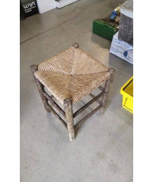 TABOURET EN L’ÉTAT 