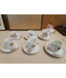 LOT DE 6 TASSES AVEC SOUCOUPES PORCELAINE DE LIMOGE 