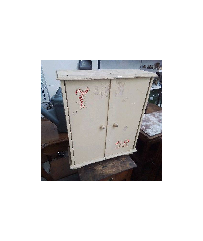ARMOIRE DE POUPEE 