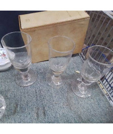 VERRE A ABSINTHE