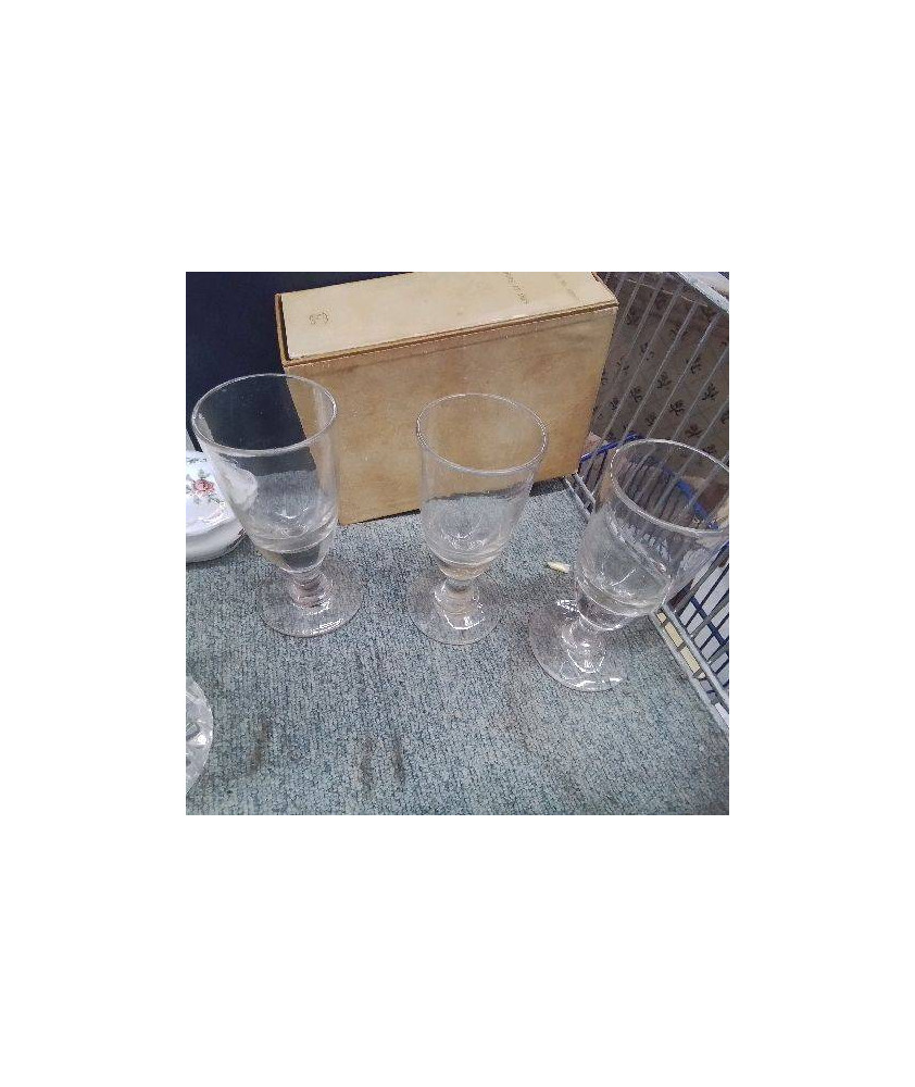 VERRE A ABSINTHE