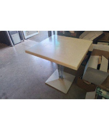 TABLE 70X70CM