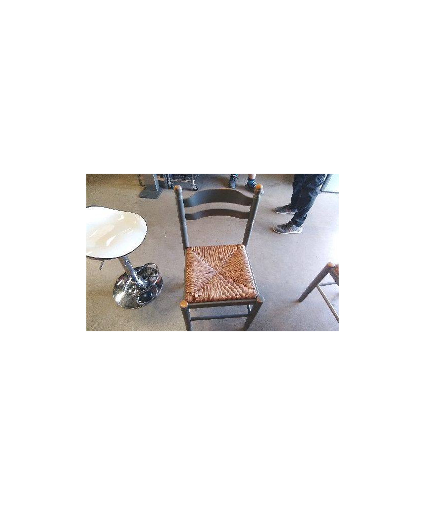 CHAISE PAILLEE EN L’ETAT 