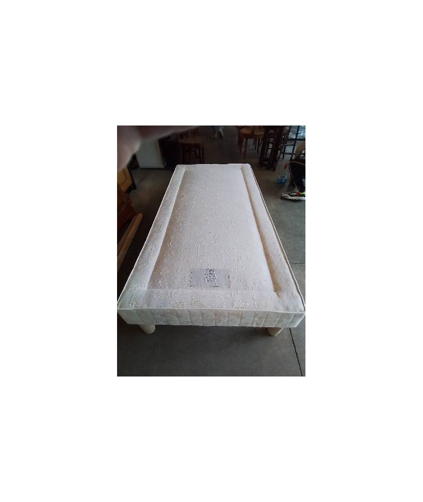 SOMMIER TAPISSER TRECA PULLMAN AVEC PIEDS HAUTS BOIS CLAIR 90X190 SOMMIER TAPISSER TRECA PULLMAN AVEC PIEDS HAUTS BOIS CLAIR 90X190